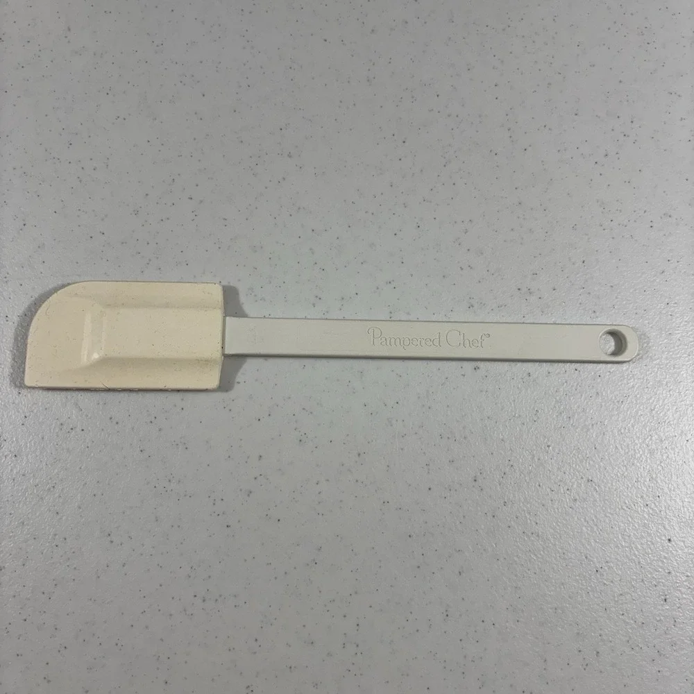 VTG Pampered Chef Flat Spatula Scraper Silicon White USA Made 3B FLAW